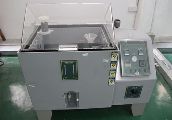 Salt spray testing chamber for corrosion resistance evaluation