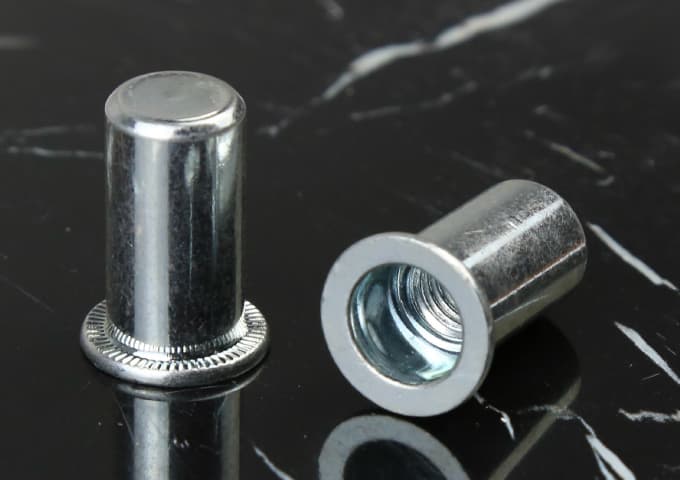 Flat Head Round Body Plain Closed End