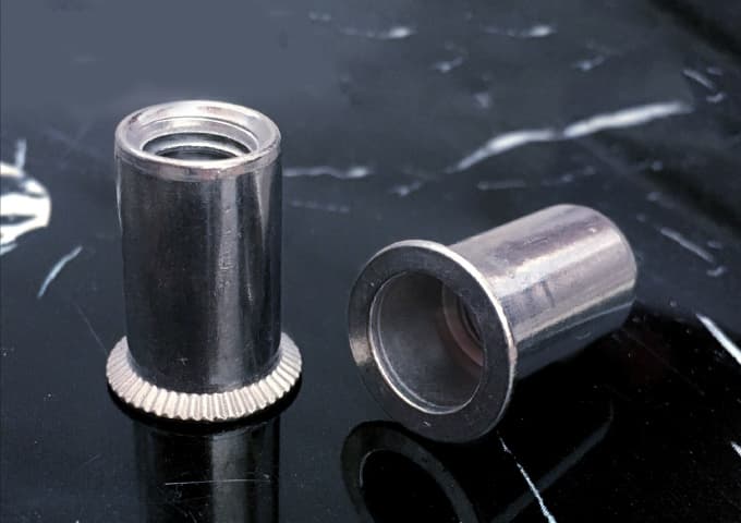 Stainless Steel Countersunk Head Round Body Plain